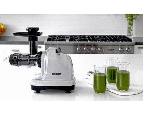 Соковитискач BioChef Axis Cold Press Juicer червона