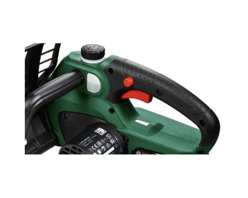 Акумуляторна ланцюгова пила Bosch UniversalChain 18 (18 В, без АКБ, 200 мм) (06008B8001)