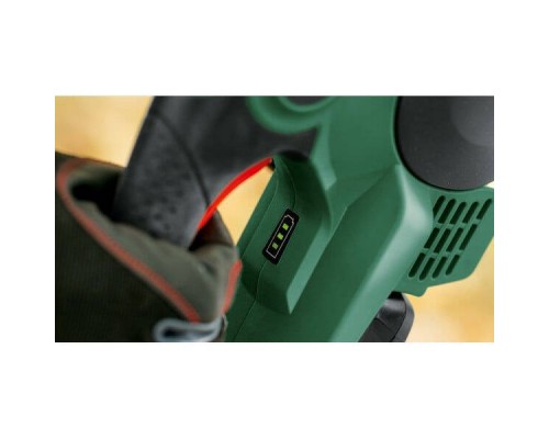 Акумуляторна ланцюгова пила Bosch UniversalChain 18 (18 В, без АКБ, 200 мм) (06008B8001)
