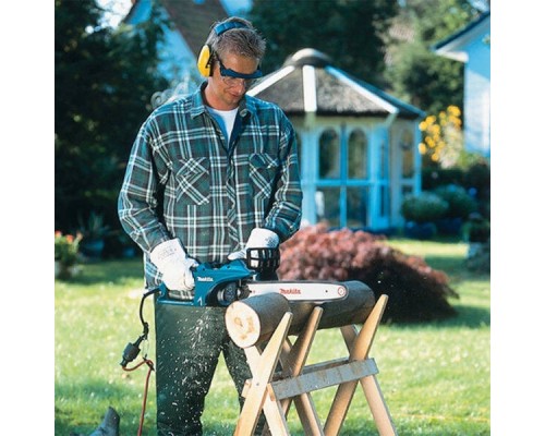 Пила ланцюгова Makita UC4041A (1.8 кВт, 400 мм)