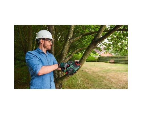 Акумуляторна ланцюгова пила Bosch UniversalChain 18 (18 В, 2.5 А*год, 200 мм) (06008B8000)