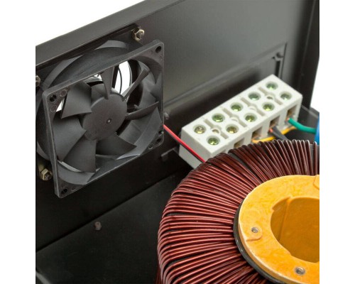Стабілізатор напруги LPT-W-5000RD BLACK (3500W)